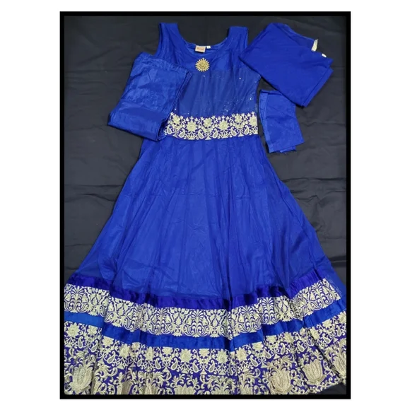 New Anarkali Dress - Picture 2 of 10